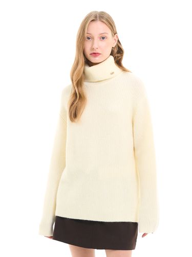 Loose Fit Wool Turtle Pullover - GENERAL IDEA - Modalova