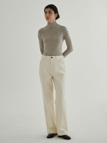 Corduroy Daily Pants _ OffWhite - STEP AROUND - Modalova