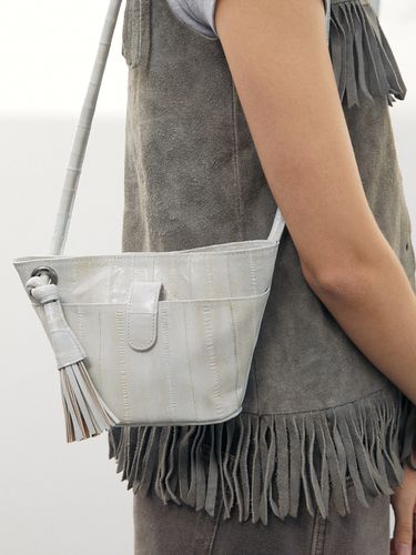 Petal Mini Shoulder Bag_Smoke - doublequotes - Modalova