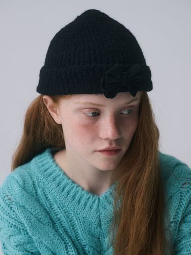 Furry Ribbon Beanie_Black - FUNFROMFUN - Modalova