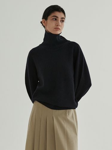 Whole Garment Alpaca Turtleneck _ - STEP AROUND - Modalova