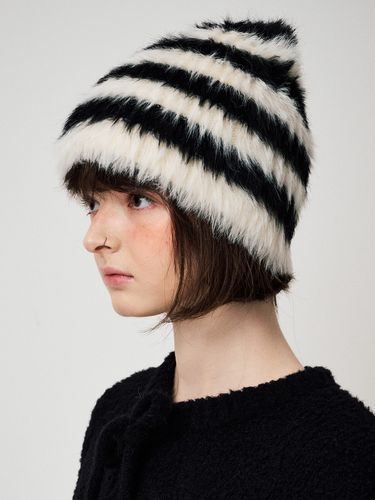 Hairy Knit Beanie - FUNFROMFUN - Modalova