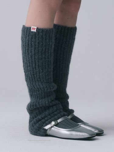 Leg Warmers_Charcoal - FUNFROMFUN - Modalova