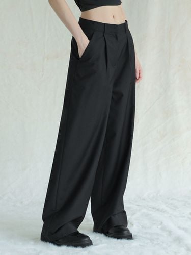 One-Tuck Slacks 100 (Black) - AVANDRESS - Modalova