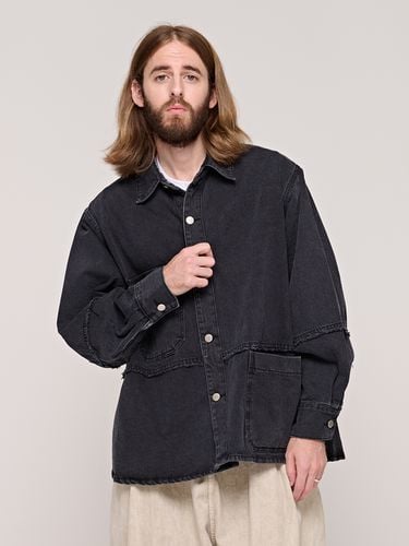 Cutting Denim Shirt Jacket _ Black - CARGOBROS - Modalova