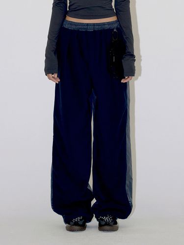 Fleece Mixed Pants _ Navy - DIAGONAL - Modalova