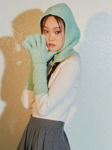 Cable Knit Long Gloves (KE3X5UM02L) - kuho plus - Modalova