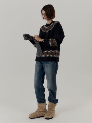 Nordic Cable Pullover Knit_Navy - REBOLD - Modalova