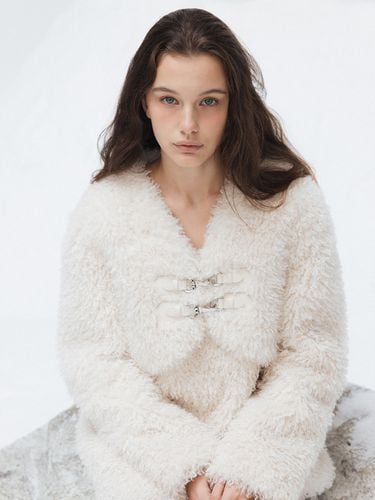 Fluffy Fur Double Buckle Bolero - THETIS - Modalova