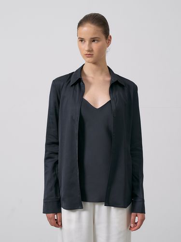 Basic Pintuck Blouse - RENEJ - Modalova