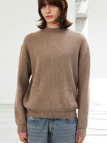 Basic Mock Neckline Oversized Knit Top_Brown - Trip LE Sens - Modalova