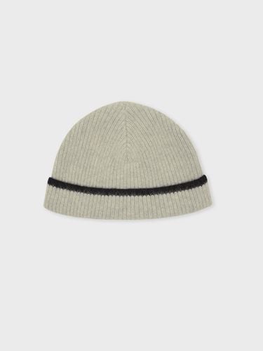 Line Beanie - KNITLY - Modalova