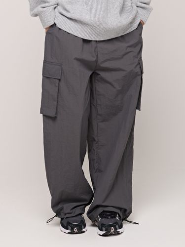 Nylon Wide Cargo Pants _ Charcoal - CARGOBROS - Modalova