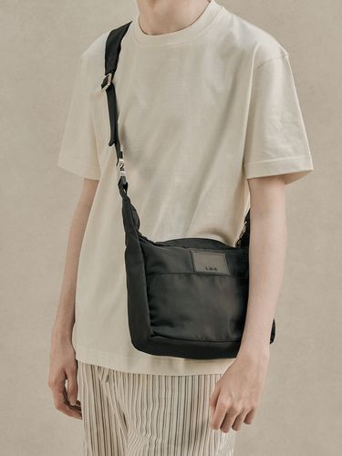 Buckle Two Pocket Shoulder And Cross Bag_Black - Le masque - Modalova