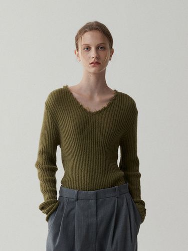 Damage Ribbed Pullover-Khaki - ODER - Modalova