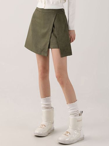 Suede Chic Slit Mini Skirt (Khaki) - AVANDRESS - Modalova