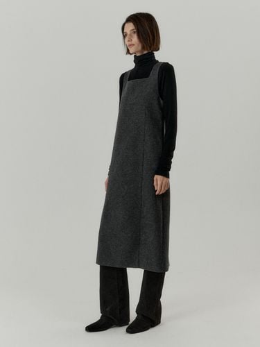 Wool Line Dress_Charcoal - REBOLD - Modalova