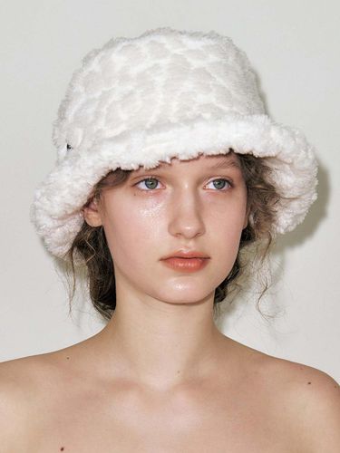 Pebble Fur Bucket Hat_White - poesiedame - Modalova