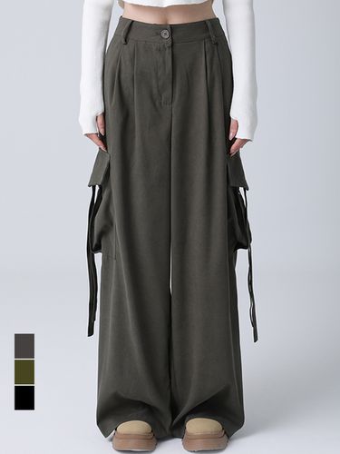 Adele Strap Cargo Pants - AVANDRESS - Modalova