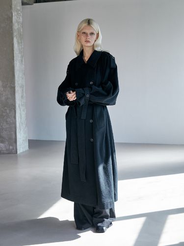 Lloyd Oversized Cashmere Trench Coat_Black - GOUTE - Modalova