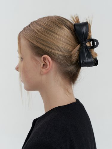 Leather Double Ribbon Hair Claw - KINDABABY - Modalova