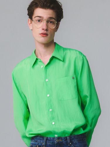 UNISEX] Viscos Silky Shirt_Green - MOONSUN - Modalova