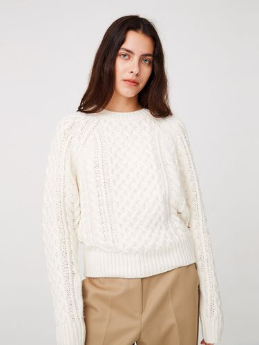 Fine Wool Cable Sweater - MOONSUN - Modalova