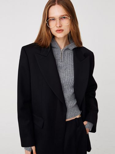 Minimal Peaked Lapel Blazer _ Black - MOONSUN - Modalova