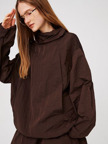 Double Pocket Wind Breaker Top For Unisex _ - MOONSUN - Modalova