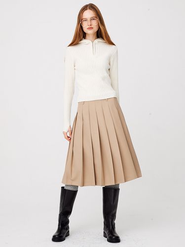 Low Rise Pleated Skirt _ Beige - MOONSUN - Modalova