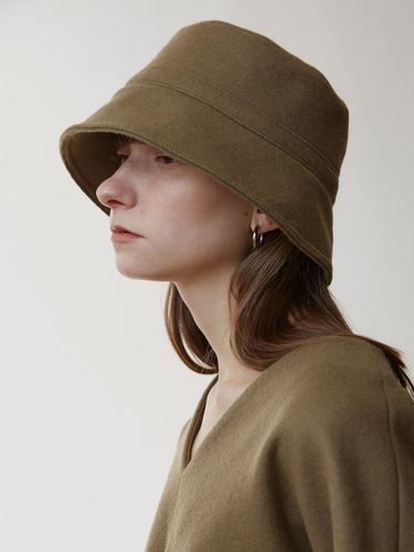 Cloud Wool Bucket Hat Beige - MOONSUN - Modalova