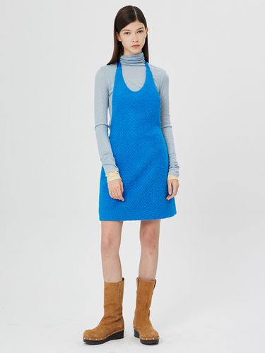 Textured Halter Mini Dress () - MOONSUN - Modalova