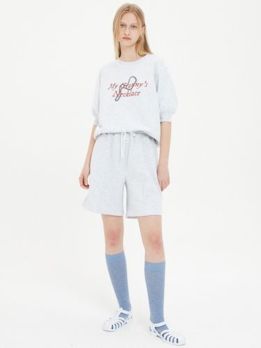 Pin Tuck Sweat Short (Heather Grey) - MOONSUN - Modalova