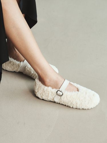 Tofu Shearling Flat Shoes - TWVP - Modalova