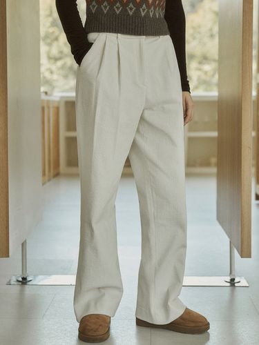 Two Tuck Wide Corduroy Pants - Siyazu - Modalova