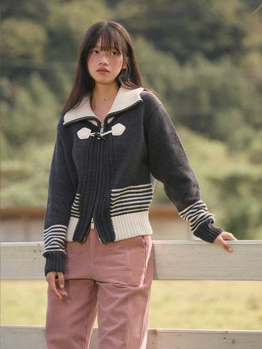 Toggle Button Wool Cardigan - VITALSIGN - Modalova