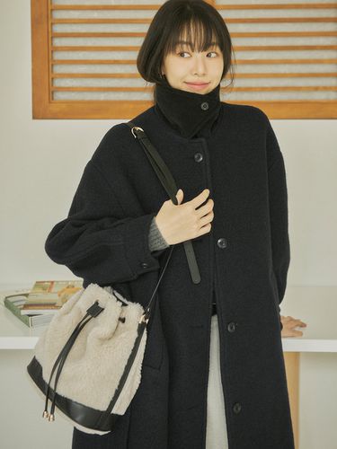 Shearling Bucket Bag_Black - Siyazu - Modalova