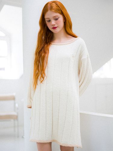 Cozy Boucle Dress - GENERAL IDEA - Modalova