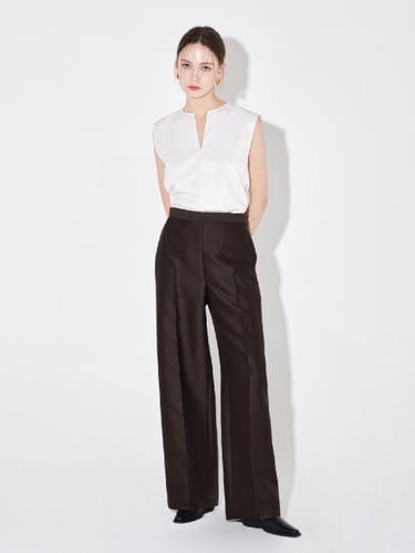 Vanessa Straight Pants_Dark Brown - GOUTE - Modalova