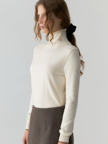 Gold Point Turtleneck Knit - DEPOUND - Modalova