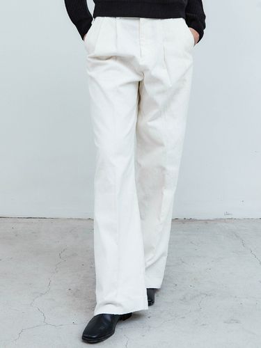 FW Comfort Corduroy Two Tuck Slacks_White - Trip LE Sens - Modalova