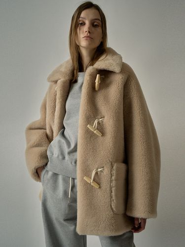 Lambs Wool Duffle Coat (Beige) - FACADE PATTERN - Modalova