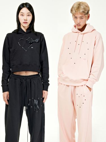 Heart Eyelet Sweatshirt and Sweatpants Set - PIECEMAKER - Modalova