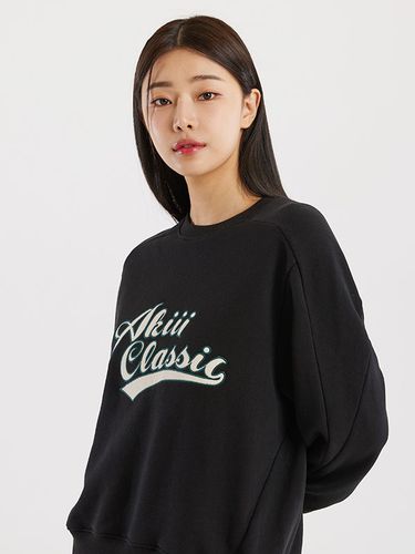 Applique Logo Sweatshirt_Black - AKIII CLASSIC - Modalova