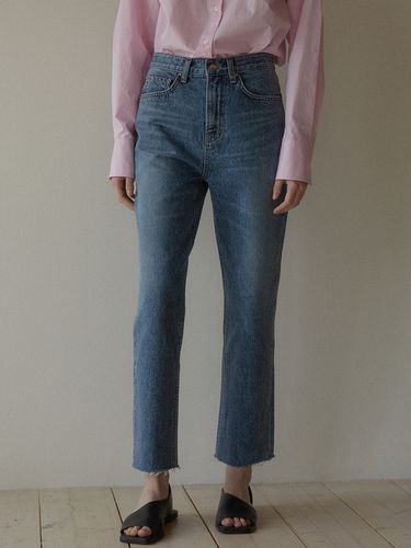 Classic Cut Denim_Blue - LARGO - Modalova