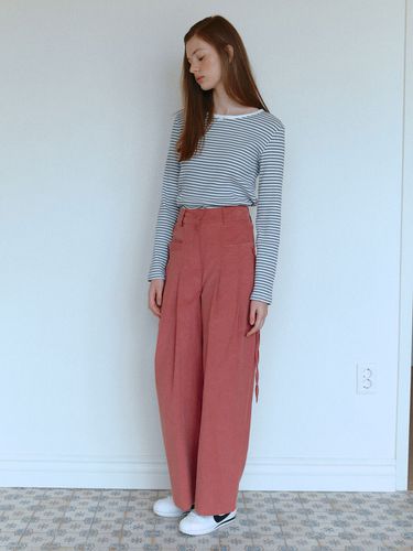 Corduroy Tuck Wide Pants () - CELITAILS - Modalova