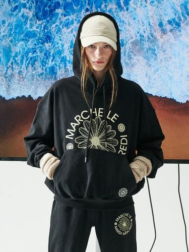 Marche Emblem Hoodie - Black Cream - MARDI MERCREDI - Modalova