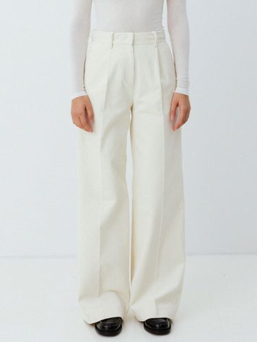 Corduroy Wide Tucked Pants - LE - Modalova