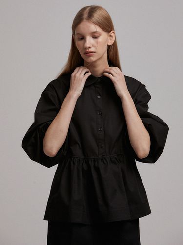 Gathered Blouse_Black - LARGO - Modalova