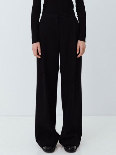 Wool Wide Tucked Pants (Black) - LE - Modalova